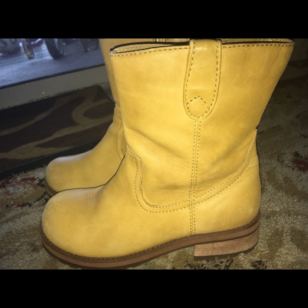 Steve Madden Boots